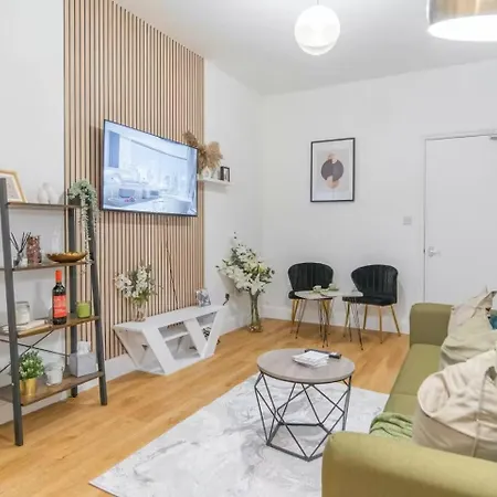 Ferienwohnung Charming London Flat Near Wembley Parks & Garden